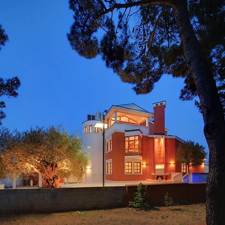 Vulin Veruda Villa *